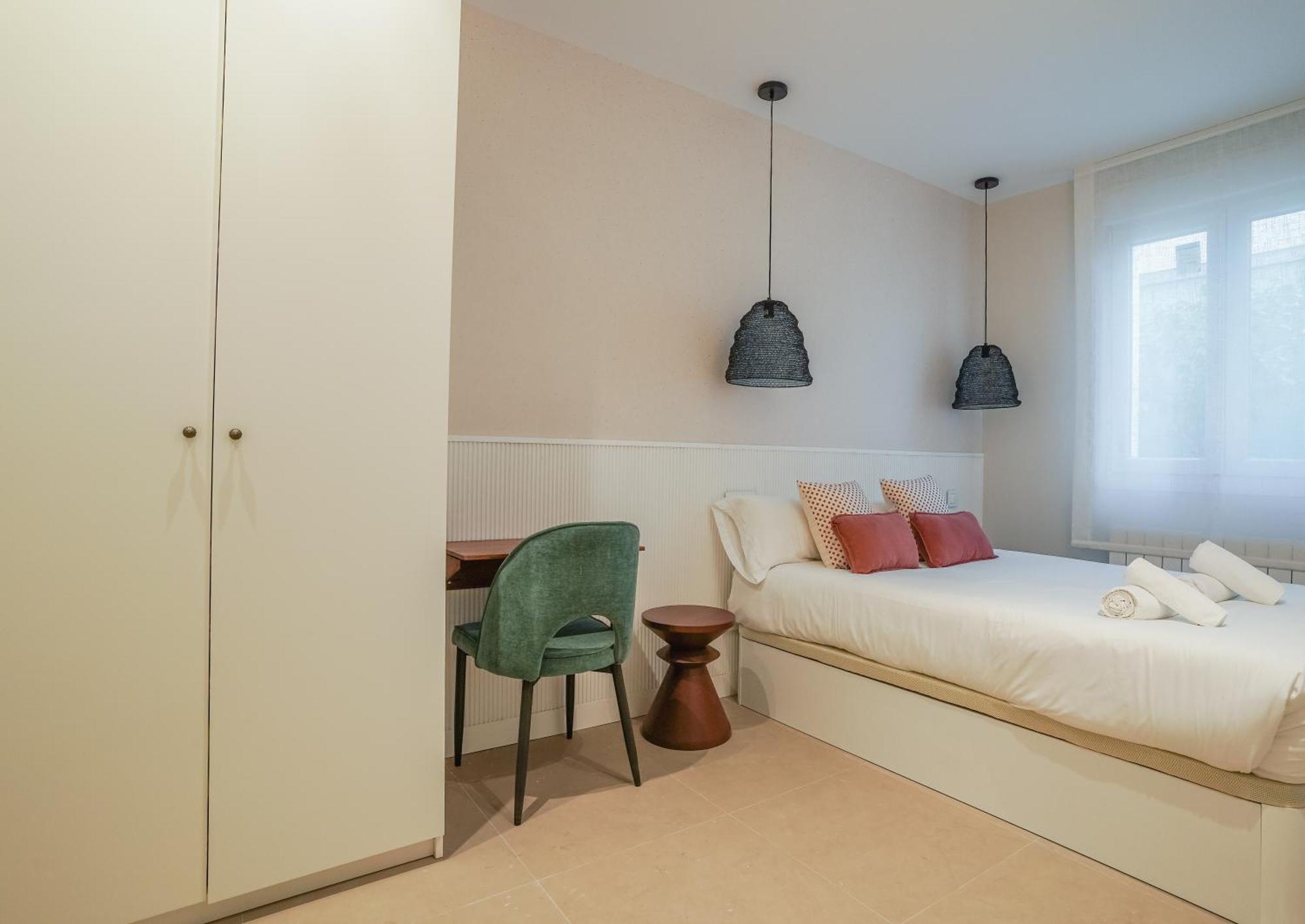 Modern Apartment-2Bedrooms 1Bath-Cuatro Caminos Madrid Exterior photo