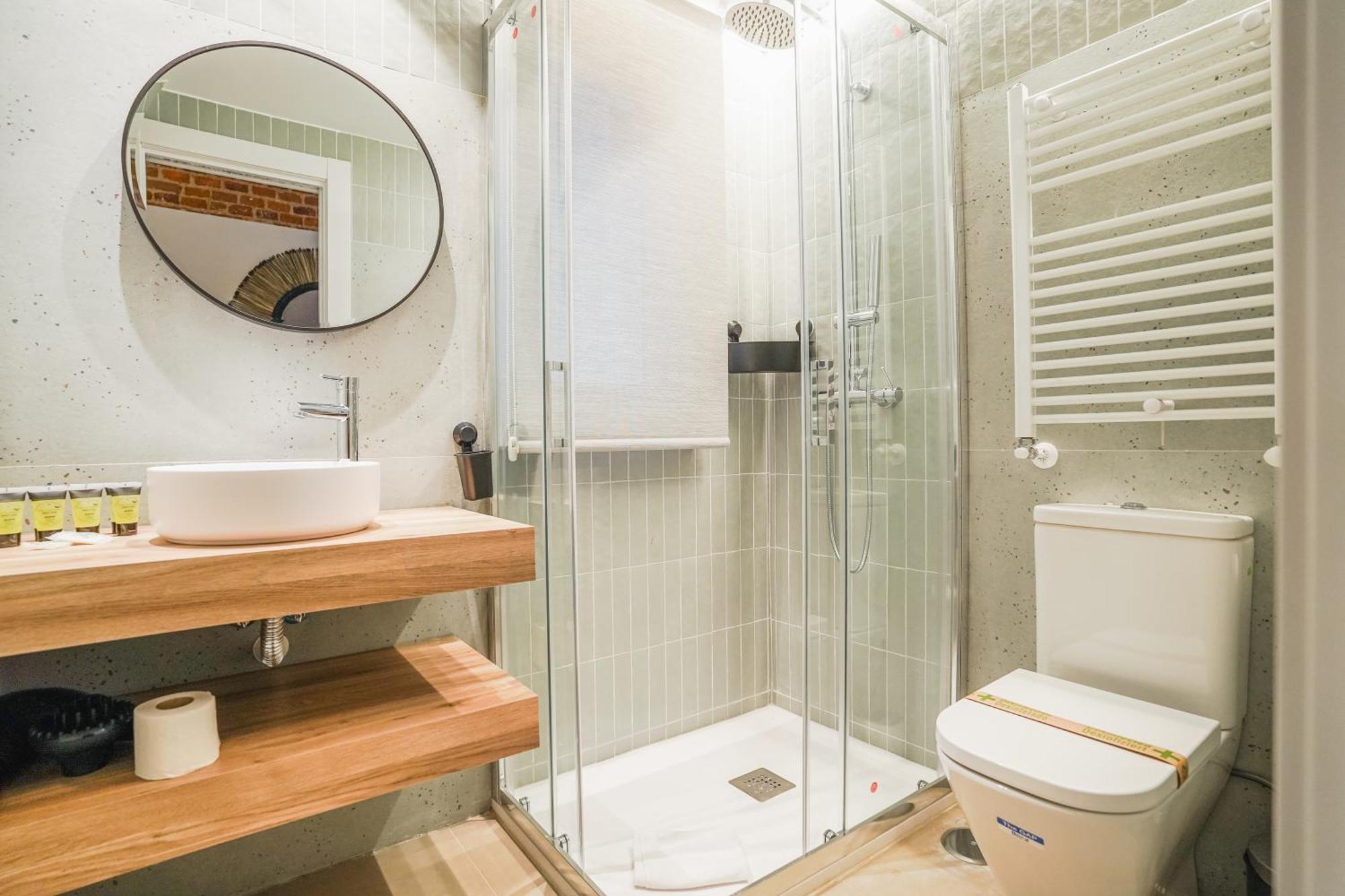 Modern Apartment-2Bedrooms 1Bath-Cuatro Caminos Madrid Exterior photo